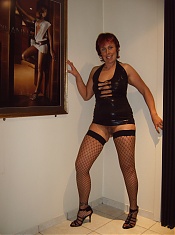This big mature woman loves to eat fresh young pussy